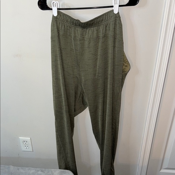Men's Olive Green Jogger Pants - Picture 4 of 4